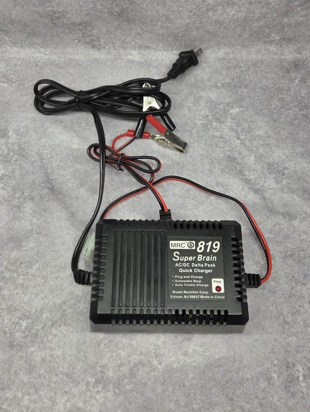 MRC 819 Super Brain AC/DC Delta Peak Quick Charger.